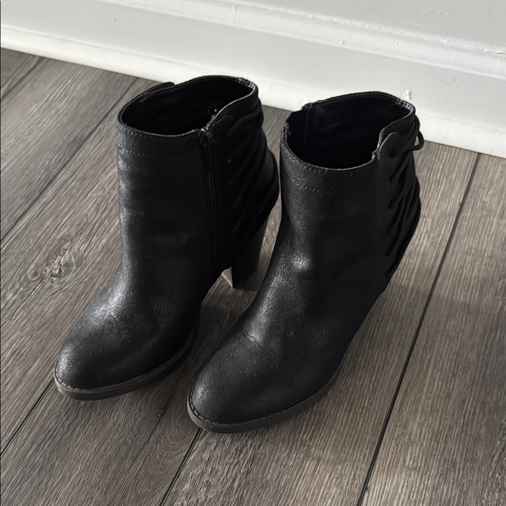 Candies Black Ankle Boots size 6